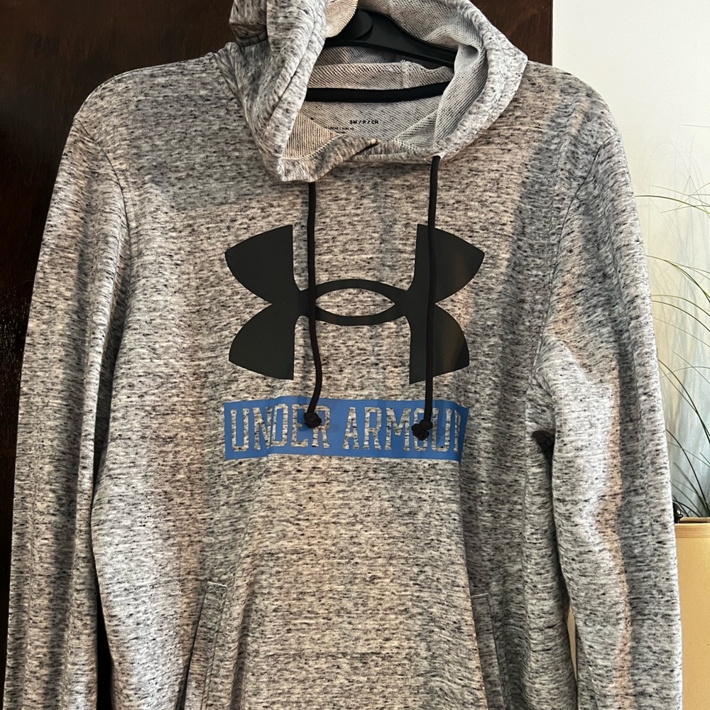 UNDER ARMOUR HOODIE